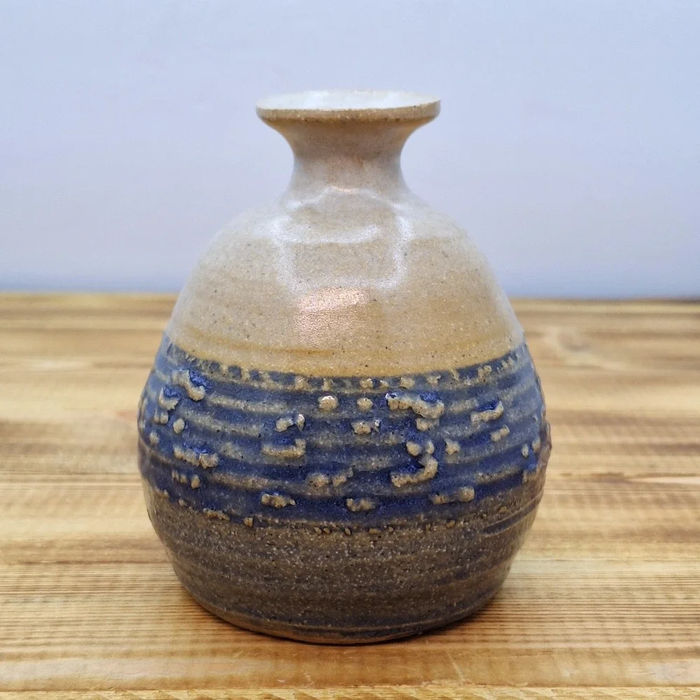 Vtg Signed bud Vase Blue Tan Textured Glazed Studio‎ Mohican Valley Pottery 3X4
